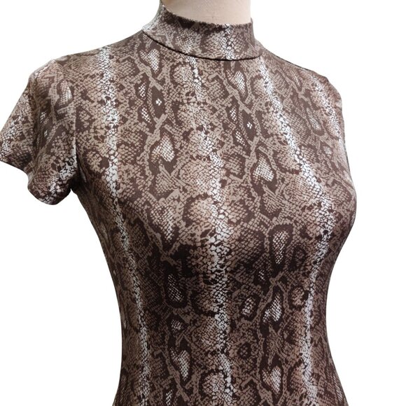 Olivia Rae S Brown Snake Print Mock Neck Top Edgy Y2K Grungecore Tee Fitted Chic - Picture 2 of 7